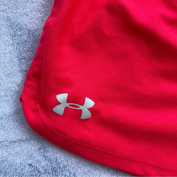 Under Armour Shorts Girls Medium Neon Pink Loose Activewear Bottoms Youth - Picture 3 of 4